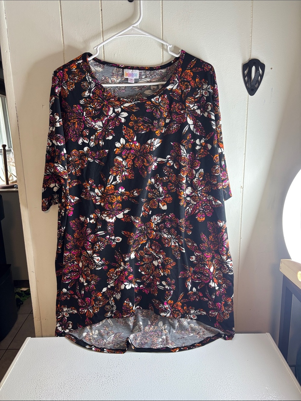 404 - Black Floral Scoop Neck Women's Top - LuLaRoe